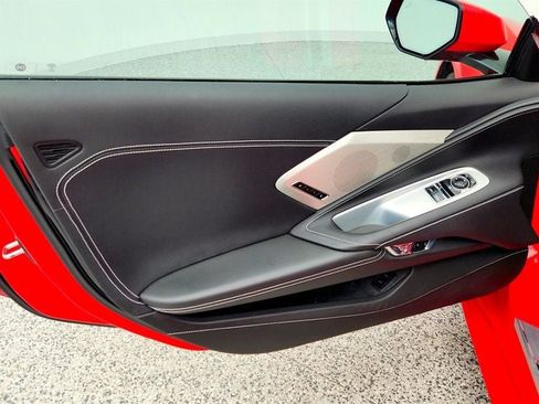 Used 2022 Chevrolet Corvette Stingray Preferred Cpe w/ Battery Protection Package RWD image 11