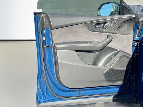 Used 2024 Audi SQ8 Prestige w/ Prestige Package image 22