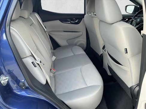 Used 2022 Nissan Rogue Sport SV FWD image 20