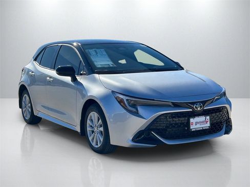 New 2026 Toyota Corolla SE image 3