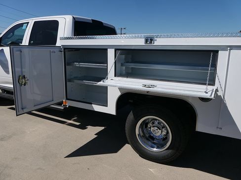 New 2026 RAM 3500 Tradesman w/ Chrome Appearance Group A AWD/4WD image 6