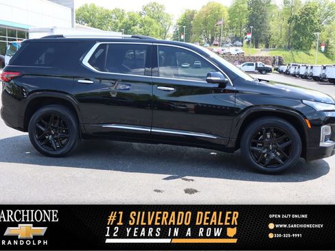 Used 2022 Chevrolet Traverse Premier AWD/4WD image 1