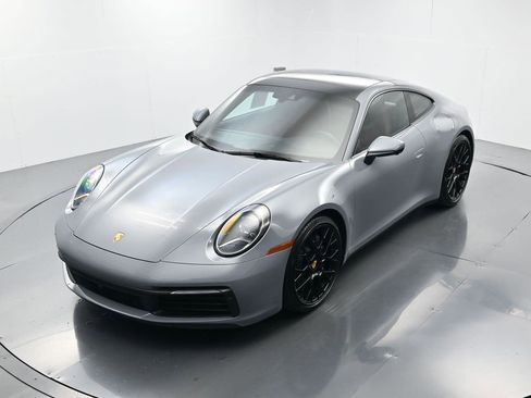 Used 2024 Porsche 911 Carrera image 31