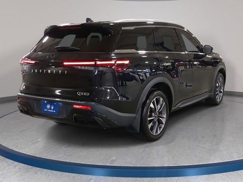 Used 2023 INFINITI QX60 Luxe w/ Performance Audio Package FWD image 5