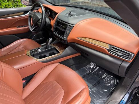 Used 2022 Maserati Levante GT AWD/4WD image 33