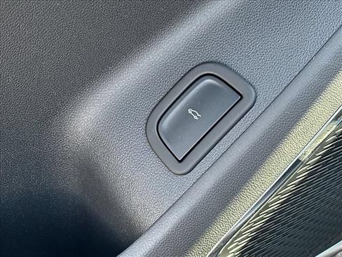 New 2026 GMC Acadia Elevation w/ Elevation Premium Package FWD image 27