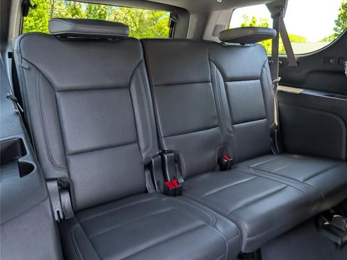 Used 2023 Chevrolet Suburban LT AWD/4WD image 13