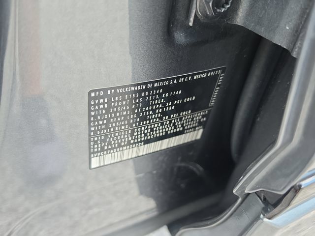 Used 2024 Volkswagen Tiguan SE R-Line FWD image 34