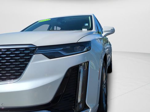Used 2022 Cadillac XT6 Premium Luxury w/ Technology Package FWD image 25