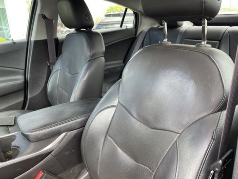 Used 2017 Chevrolet Volt Premier w/ Driver Confidence II Package image 4
