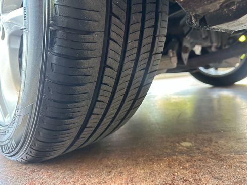 Used 2018 Ford Fusion SE image 28