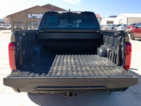 Used 2022 Toyota Tundra SR5 w/ SR5 Convenience Package image 5