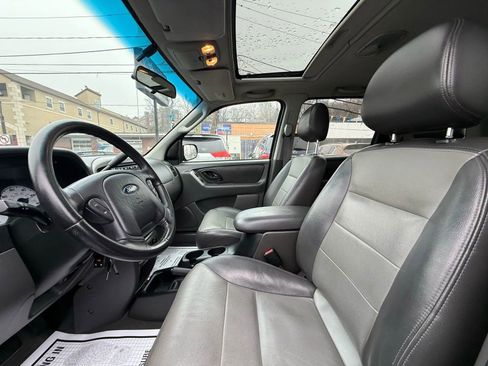 Used 2003 Ford Escape XLT image 16