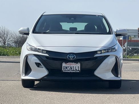 Certified 2020 Toyota Prius Prime XLE w/ Carpet Mat Package image 11