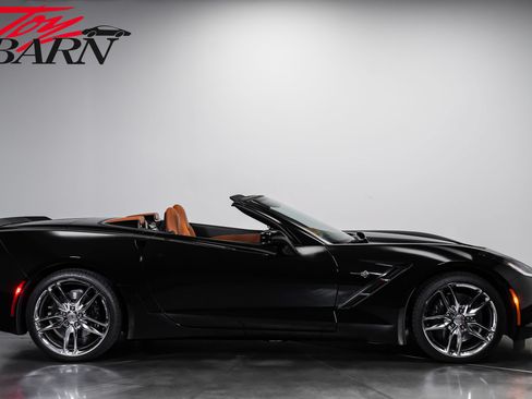 Used 2014 Chevrolet Corvette Stingray Convertible w/ 2LT Preferred Equipment Group RWD image 6