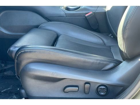 Used 2025 Subaru Outback Limited image 13