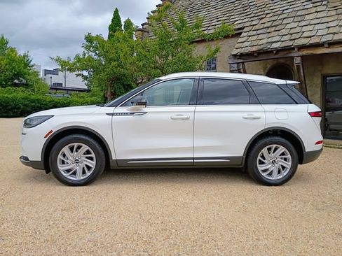 Used 2021 Lincoln Corsair FWD w/ Convenience Package image 7