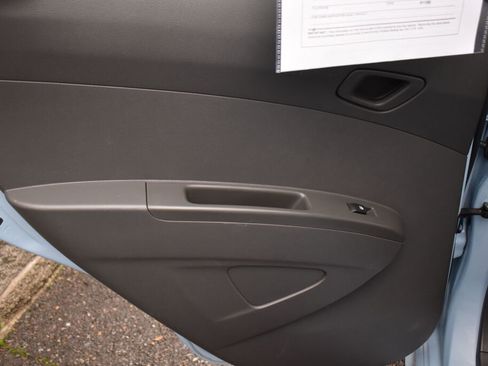 Used 2016 Chevrolet Spark LT image 19