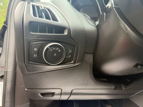 Used 2017 Ford Focus ST w/ Equipment Group 402A FWD image 15
