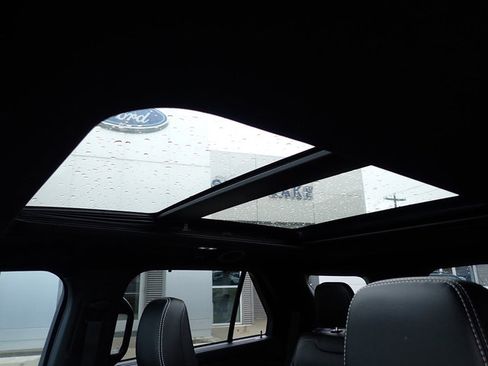 Used 2023 Ford Explorer ST w/ Equipment Group 401A image 25