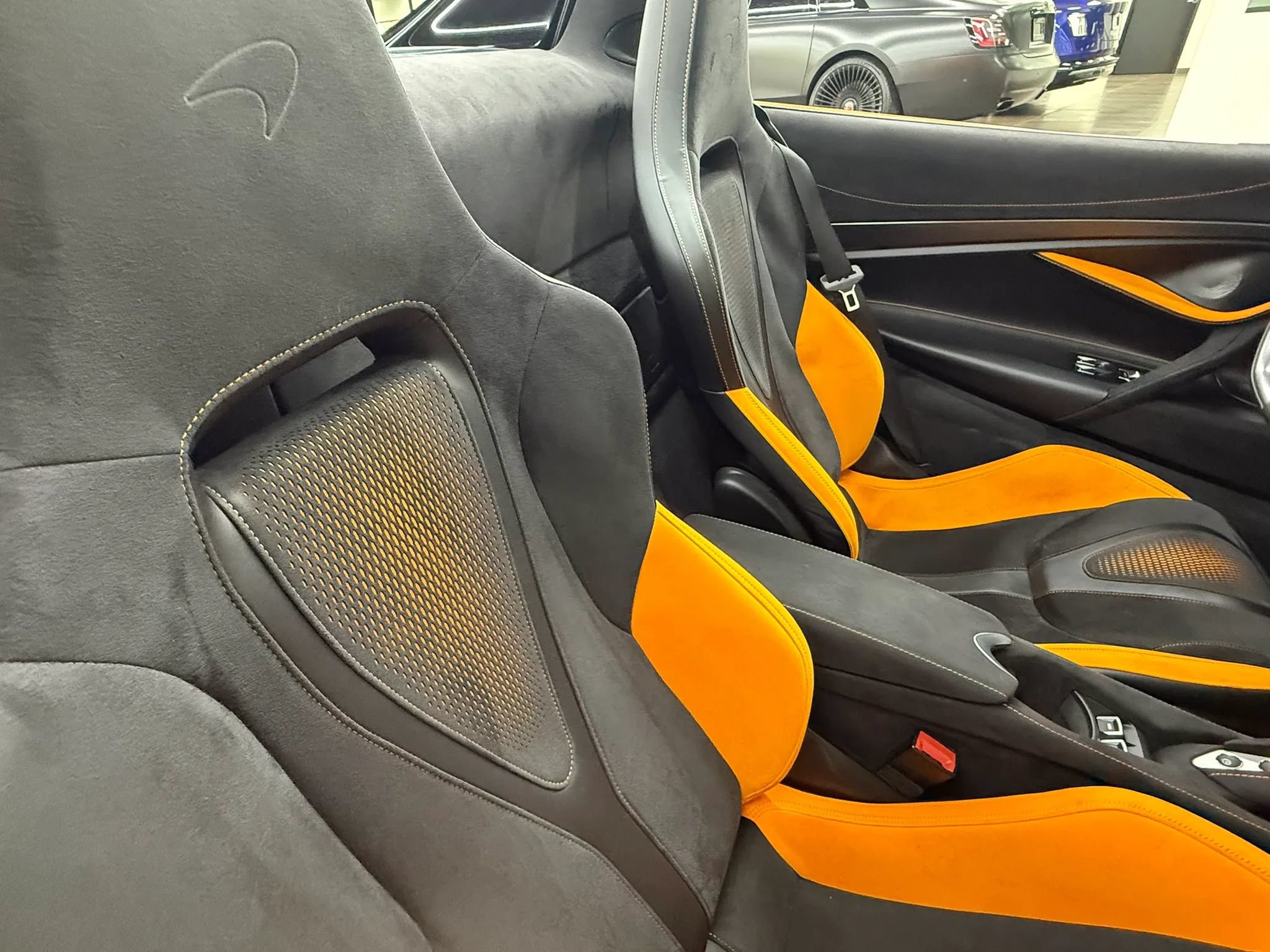 Used 2025 McLaren 750S Spider RWD image 45