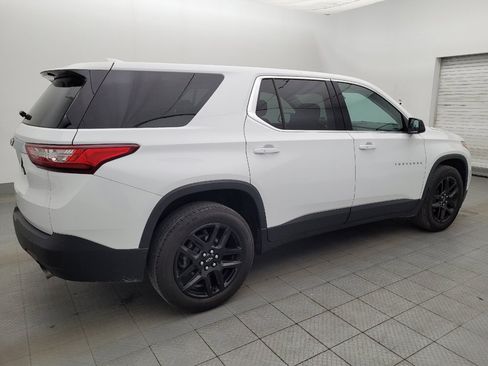 Used 2021 Chevrolet Traverse LS FWD image 10