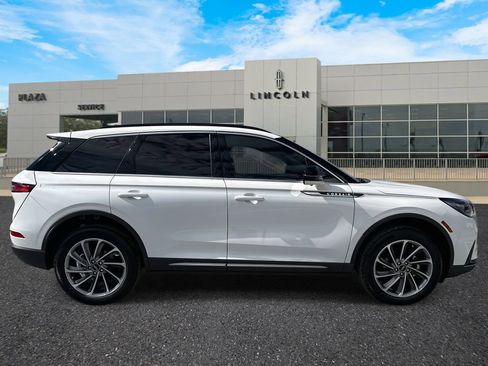 New 2026 Lincoln Corsair Premiere image 2