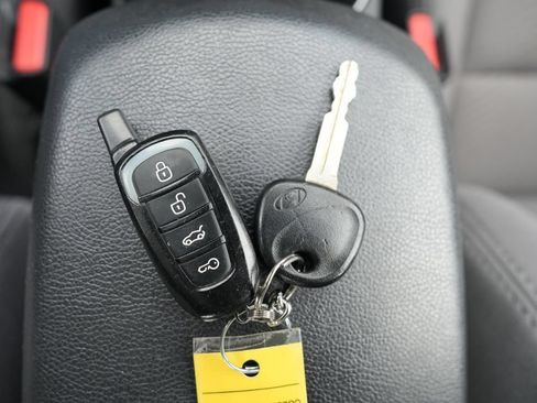 Used 2016 Hyundai Elantra SE w/ Option Group 02 FWD image 34