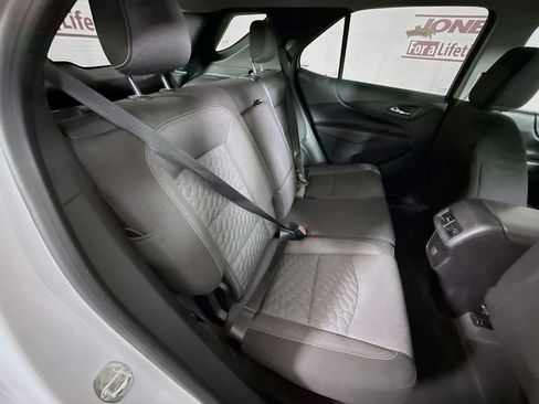 Used 2018 Chevrolet Equinox LT image 27