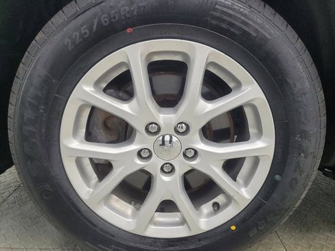 Used 2015 Jeep Cherokee Latitude image 31