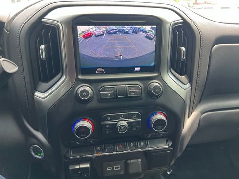 Used 2021 Chevrolet Silverado 1500 LT AWD/4WD image 39