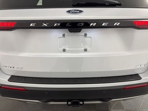 New 2026 Ford Explorer Active image 18