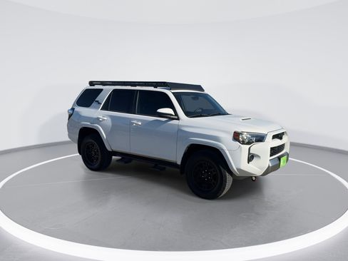 Used 2019 Toyota 4Runner TRD Off-Road Premium image 3