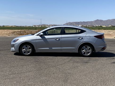 Used 2020 Hyundai Elantra Value Edition w/ Winter Weather Package FWD image 6