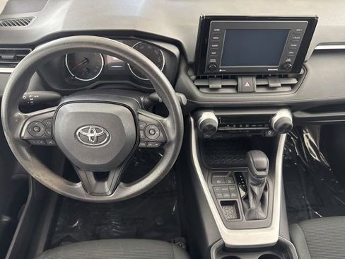 Used 2021 Toyota RAV4 LE AWD/4WD image 25