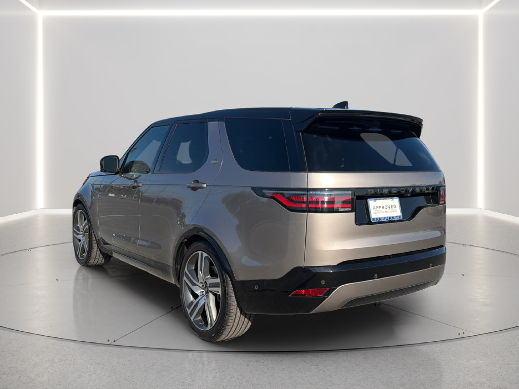 Used 2024 Land Rover Discovery Dynamic SE AWD/4WD image 15