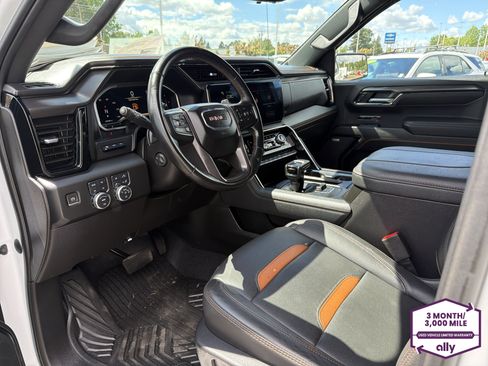 Used 2023 GMC Sierra 1500 AT4 w/ Technology Package AWD/4WD image 8