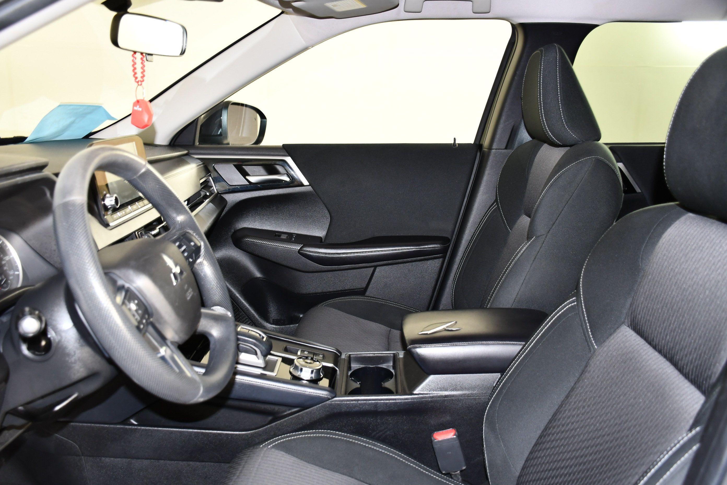 Used 2022 Mitsubishi Outlander ES AWD/4WD image 25