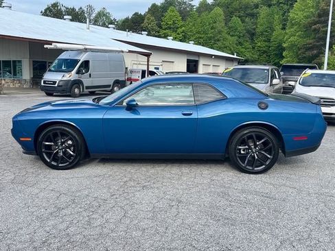 Used 2022 Dodge Challenger SXT w/ Blacktop Package image 2