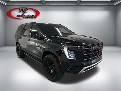 Used 2025 GMC Yukon AT4 Ultimate w/ LPO, AT4 Appearance Package AWD/4WD image 3