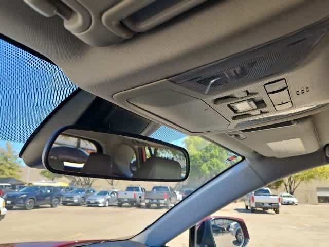 Used 2021 Toyota RAV4 XLE Premium FWD image 27