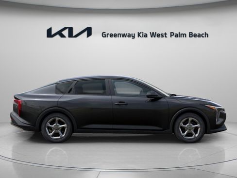 New 2026 Kia K4 FWD image 8