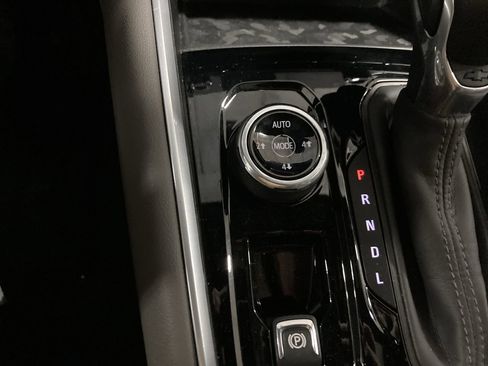 Used 2024 Chevrolet Colorado ZR2 w/ Technology Package image 14