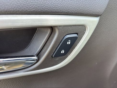 Used 2019 GMC Yukon Denali w/ Denali Ultimate Package image 28