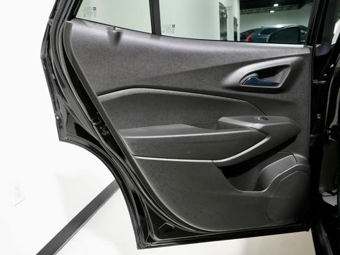 Used 2024 Chevrolet Trax ACTIV w/ Sunroof Package image 27