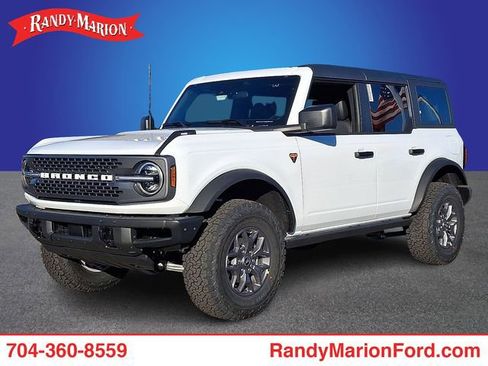 New 2025 Ford Bronco Badlands image 1