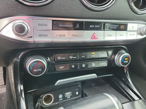 Used 2021 Kia Stinger GT-Line w/ Sun & Sound Package image 12