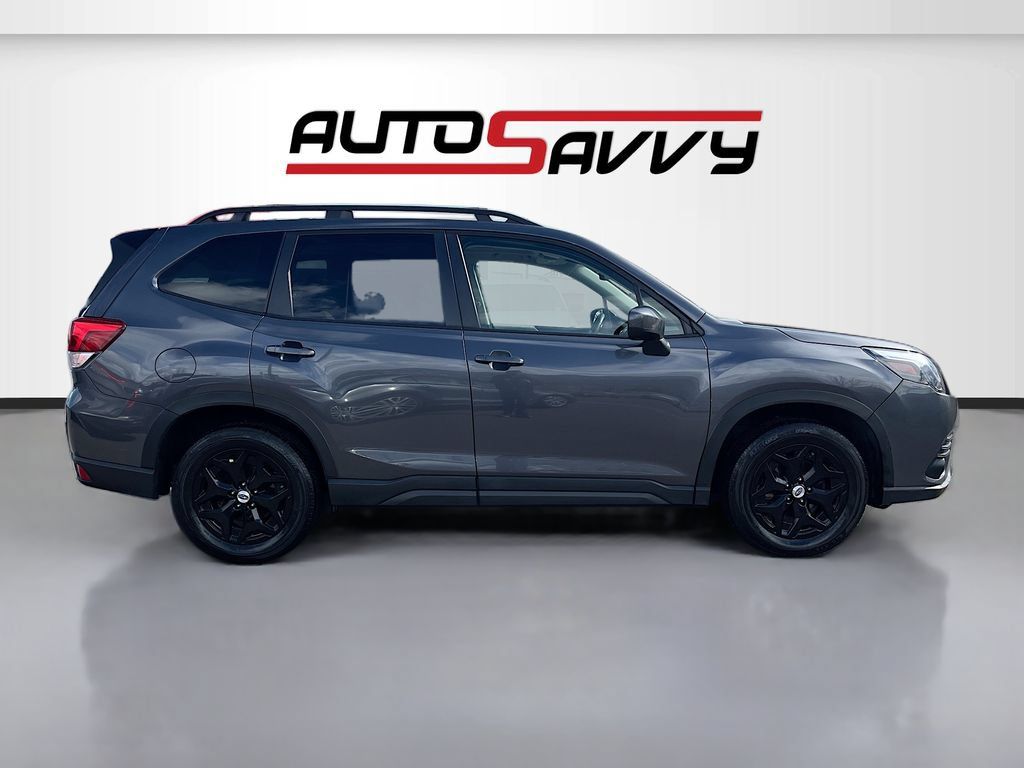 Used 2024 Subaru Forester Premium AWD/4WD image 8