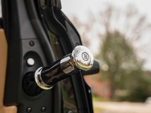 Used 2014 Rolls-Royce Ghost image 54