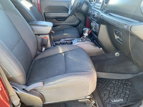 Used 2022 Jeep Wrangler Unlimited Sport image 12